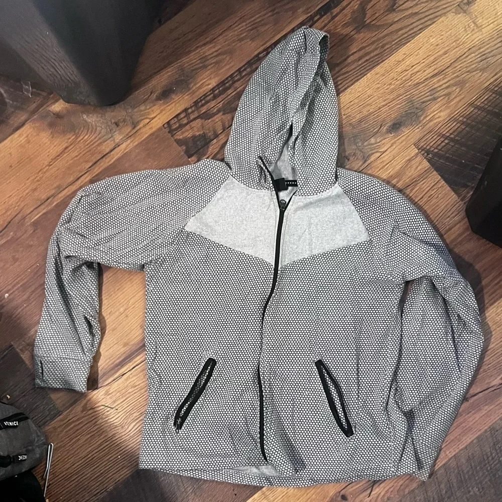 Hoodie​​​​